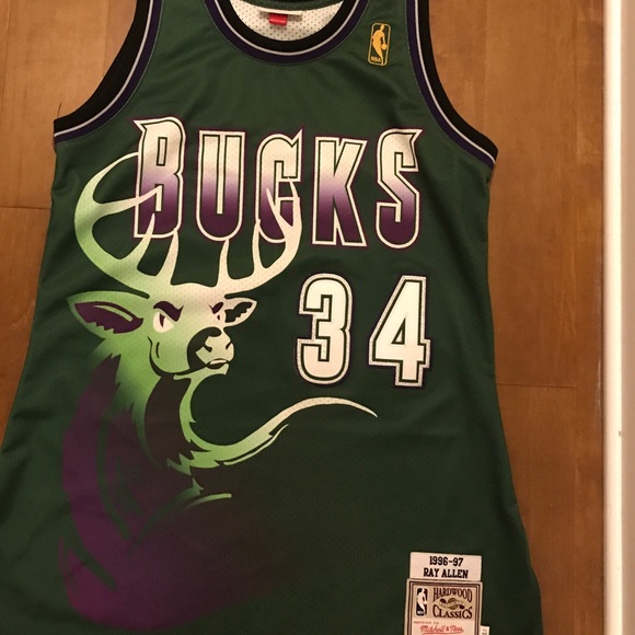 bucks classic jersey